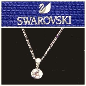 SWAROVSKI 🦢 - Delicate Rhinestone Necklace
